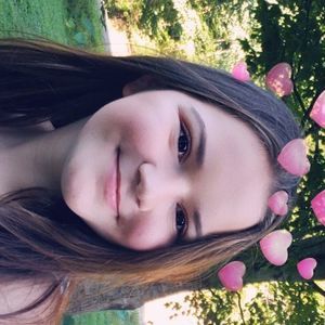 Meet your Posher, Chloe